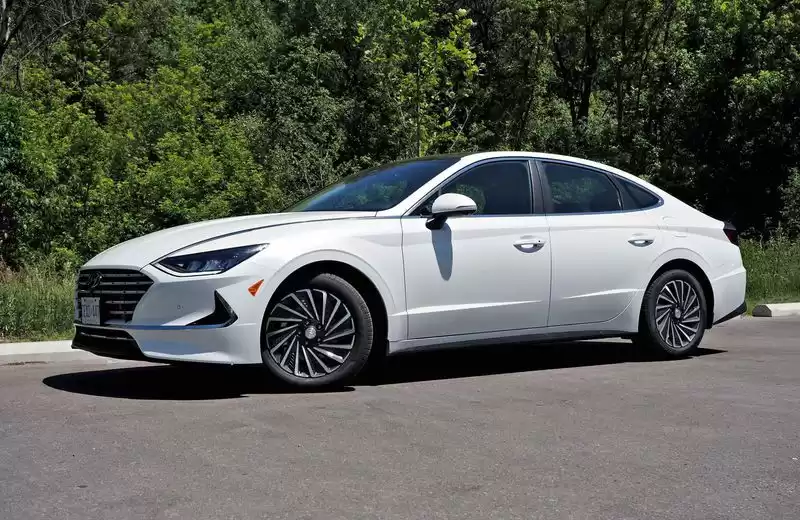 全新的 Hyundai Sonata 出售 在 多哈 #6008 - 1  image 